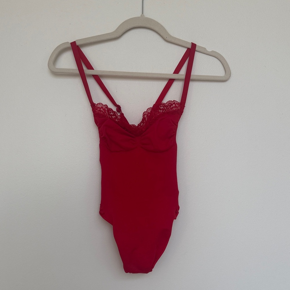 SKIMS Seamless Sculpt Thong Bodysuit